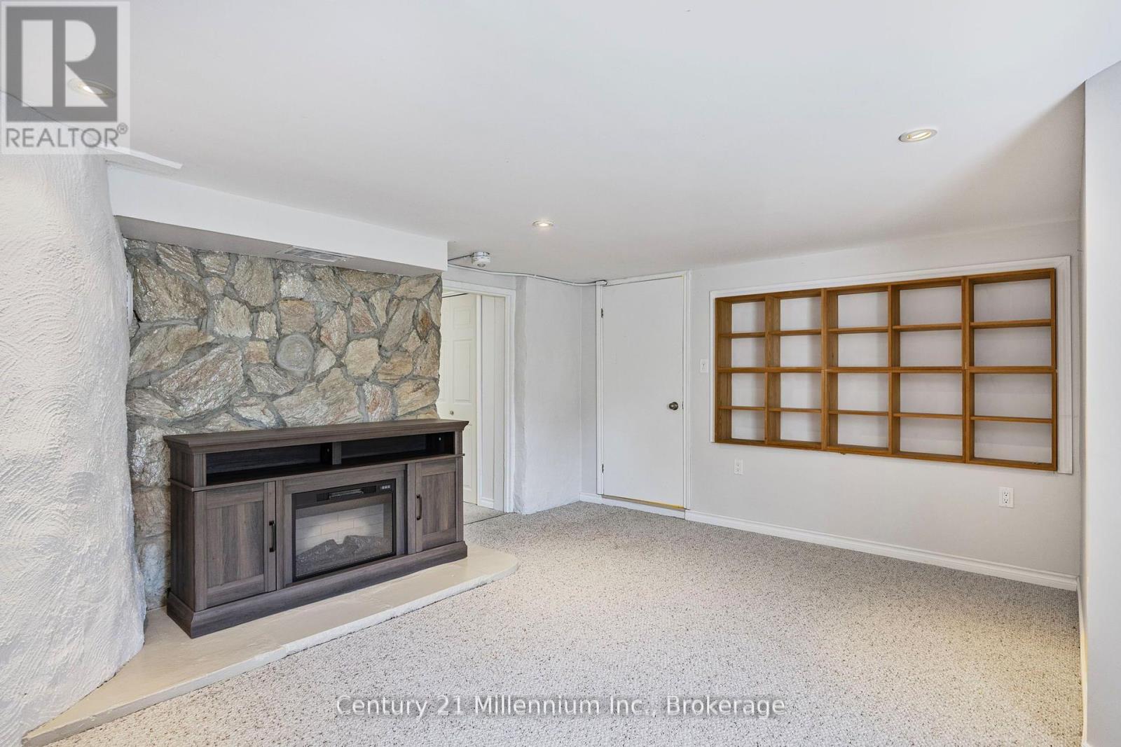 100 Matchedash Street N, Orillia, Ontario  L3V 4T8 - Photo 33 - S12270448