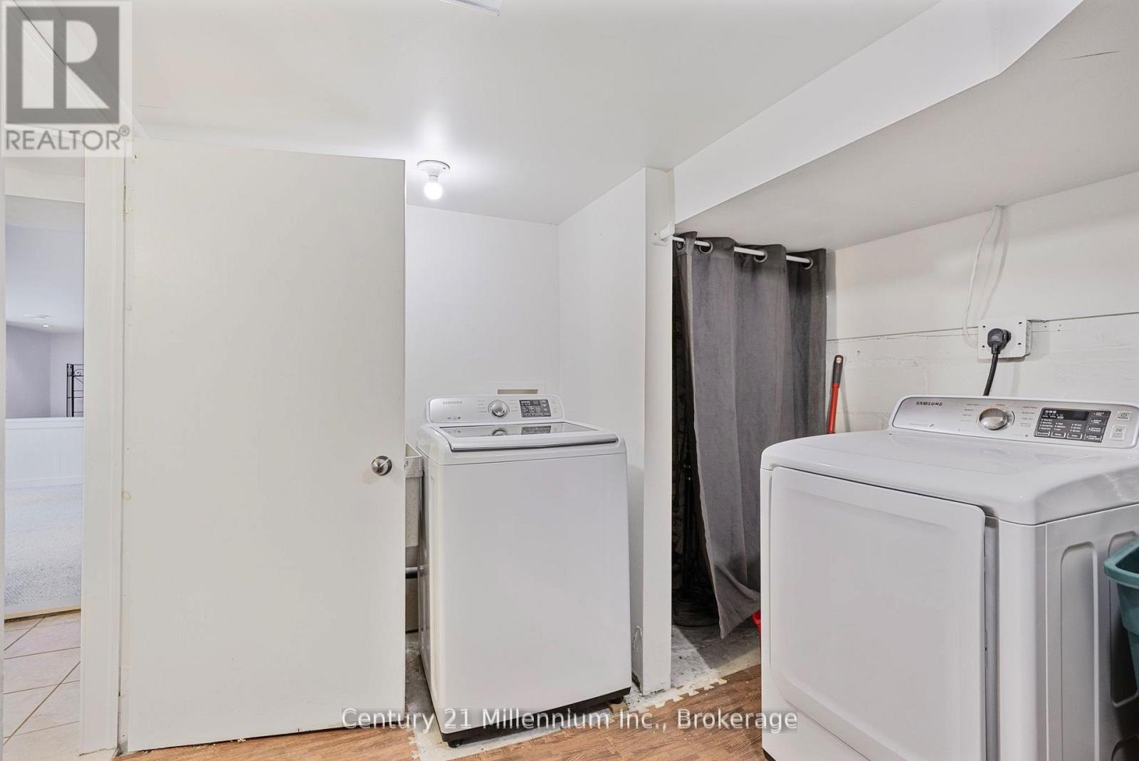 100 Matchedash Street N, Orillia, Ontario  L3V 4T8 - Photo 37 - S12270448