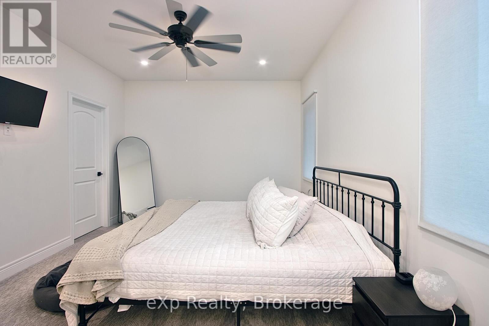 208 Duncan Street, West Perth, Ontario  N0K 1N0 - Photo 14 - X12270334