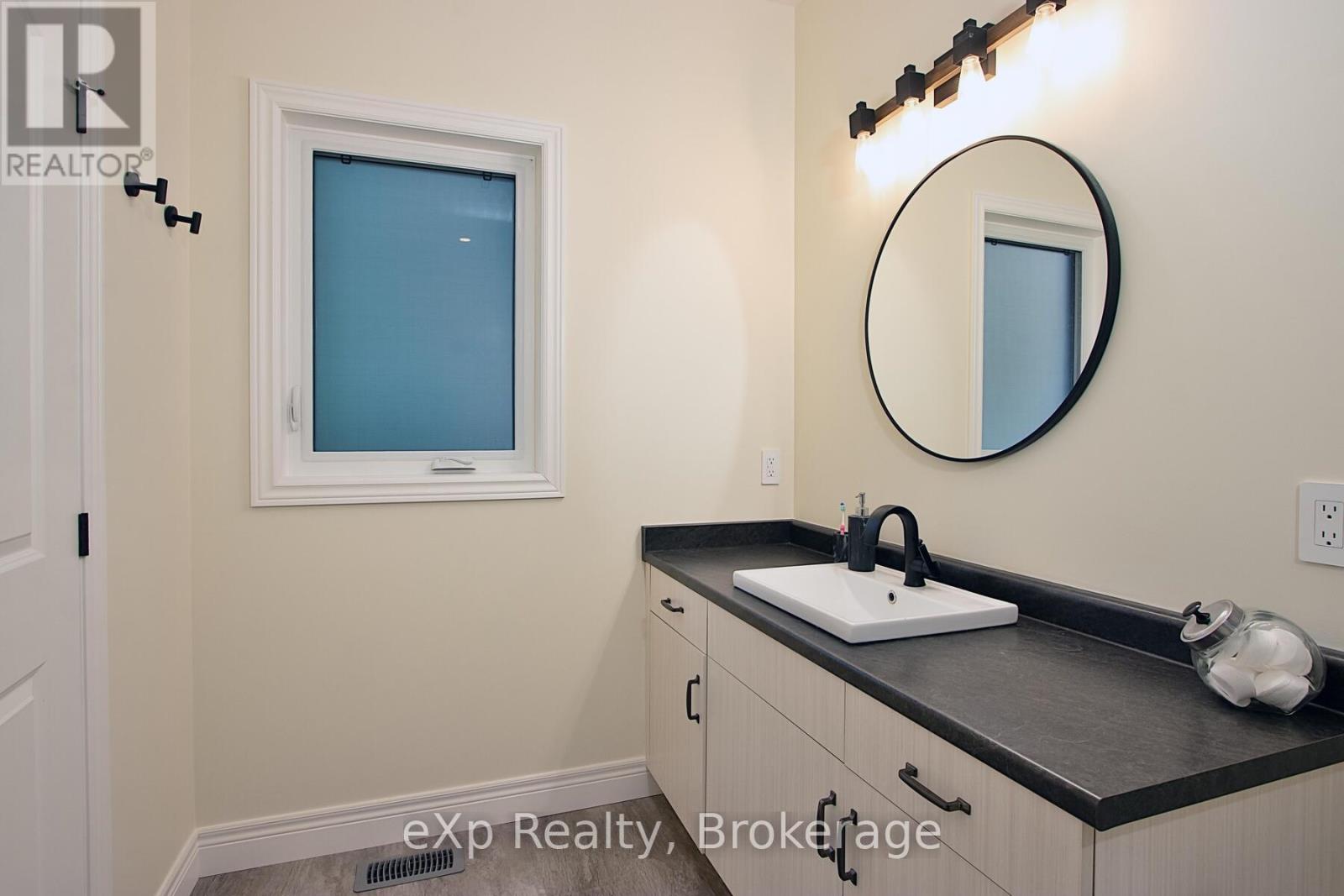 208 Duncan Street, West Perth, Ontario  N0K 1N0 - Photo 16 - X12270334