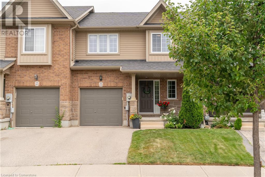 939 Zeller Crescent, Kitchener, Ontario  N2A 0C7 - Photo 2 - 40749207