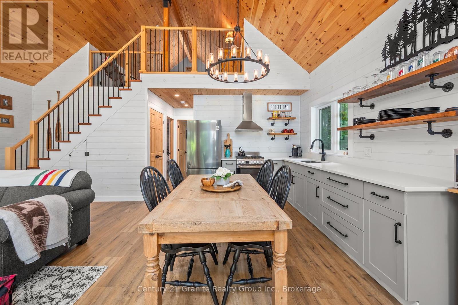 1577 Rugged Lane, Minden Hills, Ontario  K0M 2K0 - Photo 6 - X12270584