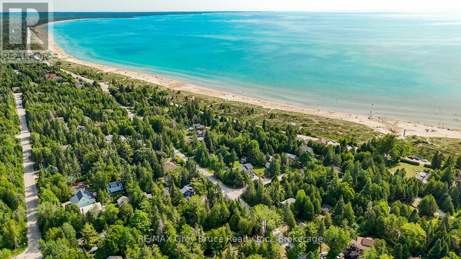 1106 King Edward Avenue, South Bruce Peninsula, Ontario  N0H 2G0 - Photo 18 - X12271382