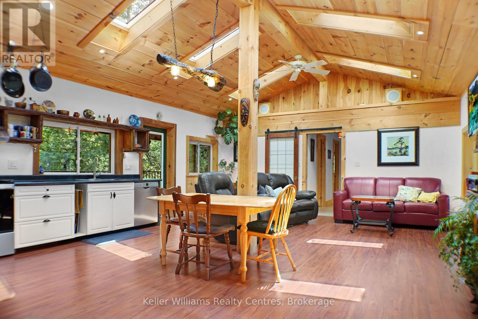 292 Whiskey Harbour Road, Northern Bruce Peninsula, Ontario  N0H 2T0 - Photo 27 - X12271482