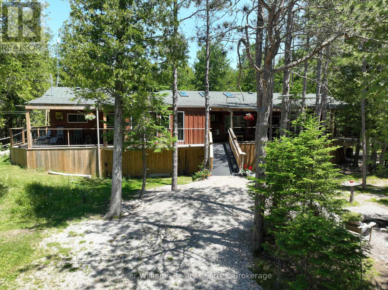 292 Whiskey Harbour Road, Northern Bruce Peninsula, Ontario  N0H 2T0 - Photo 5 - X12271482