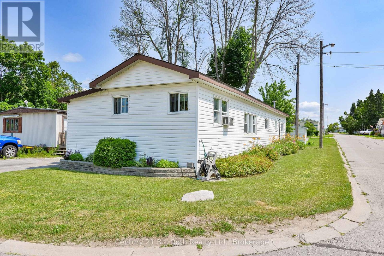4129 Elaine Street, Severn, Ontario  L3V 0V1 - Photo 21 - S12272205