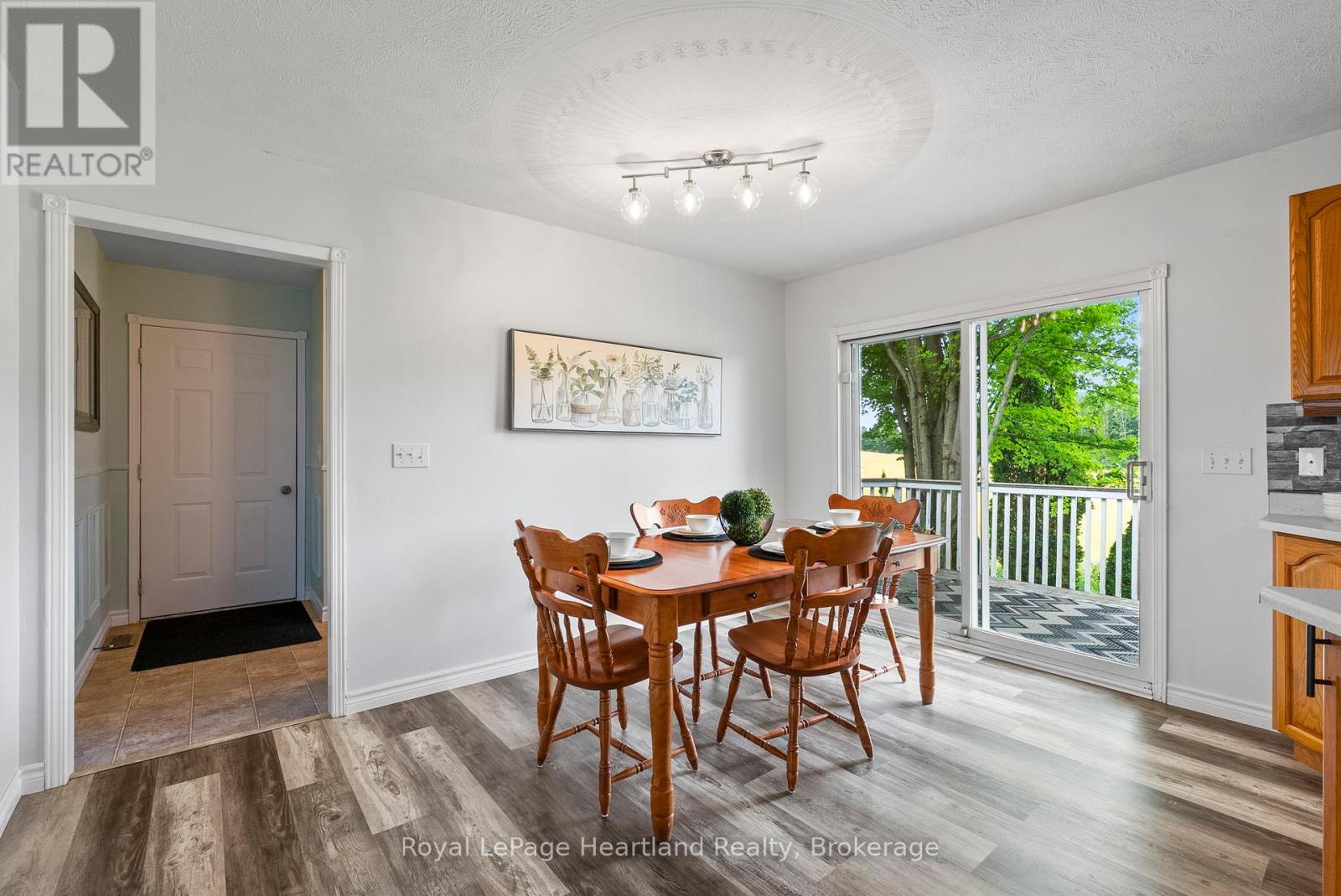 9462 Ayton Road, Minto, Ontario  N0G 1Z0 - Photo 13 - X12272286