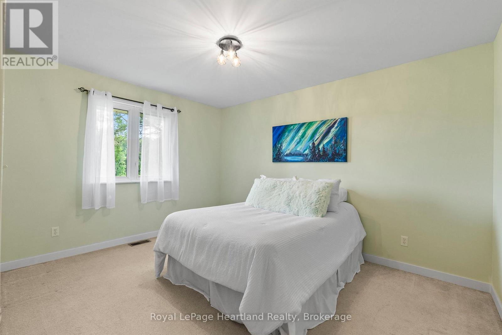 9462 Ayton Road, Minto, Ontario  N0G 1Z0 - Photo 19 - X12272286