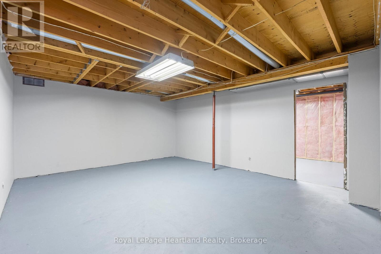 9462 Ayton Road, Minto, Ontario  N0G 1Z0 - Photo 23 - X12272286