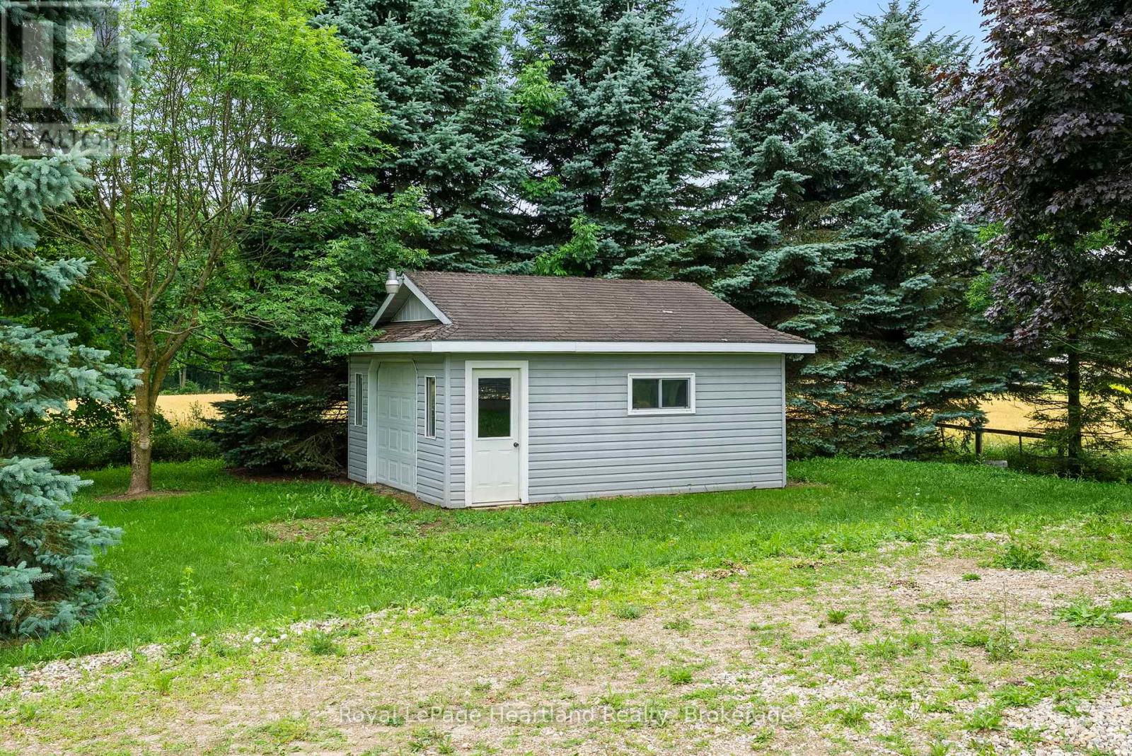 9462 Ayton Road, Minto, Ontario  N0G 1Z0 - Photo 31 - X12272286