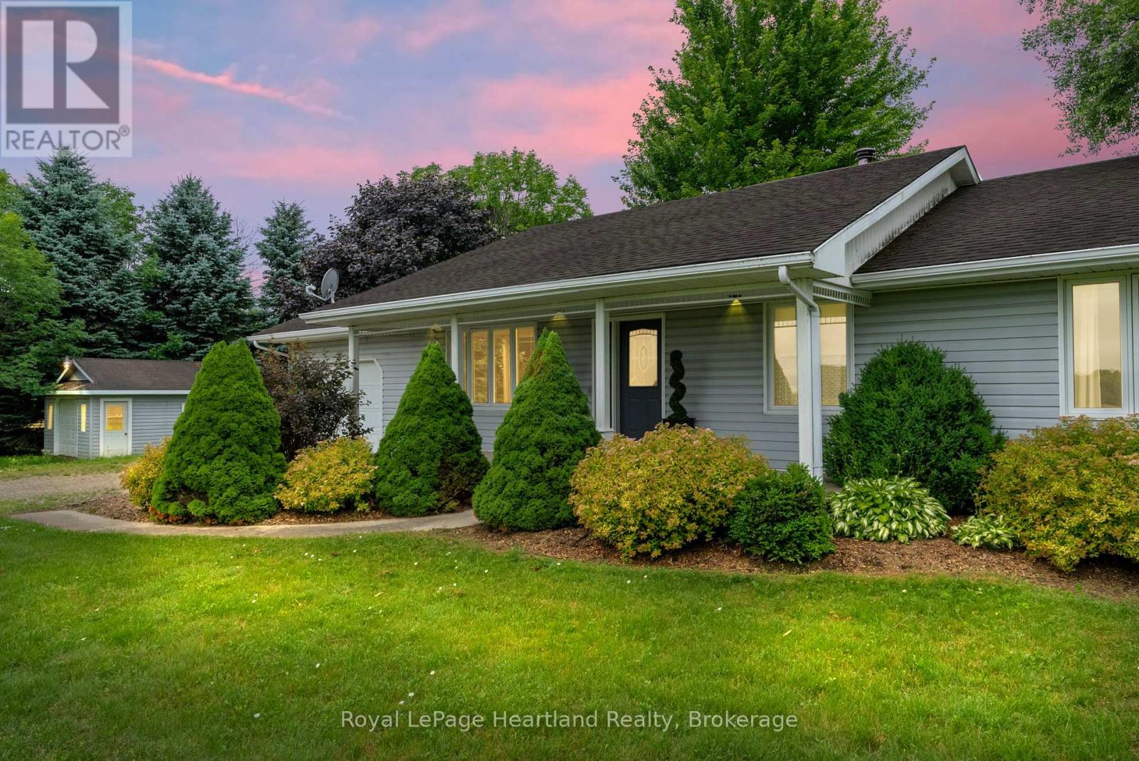 9462 Ayton Road, Minto, Ontario  N0G 1Z0 - Photo 33 - X12272286