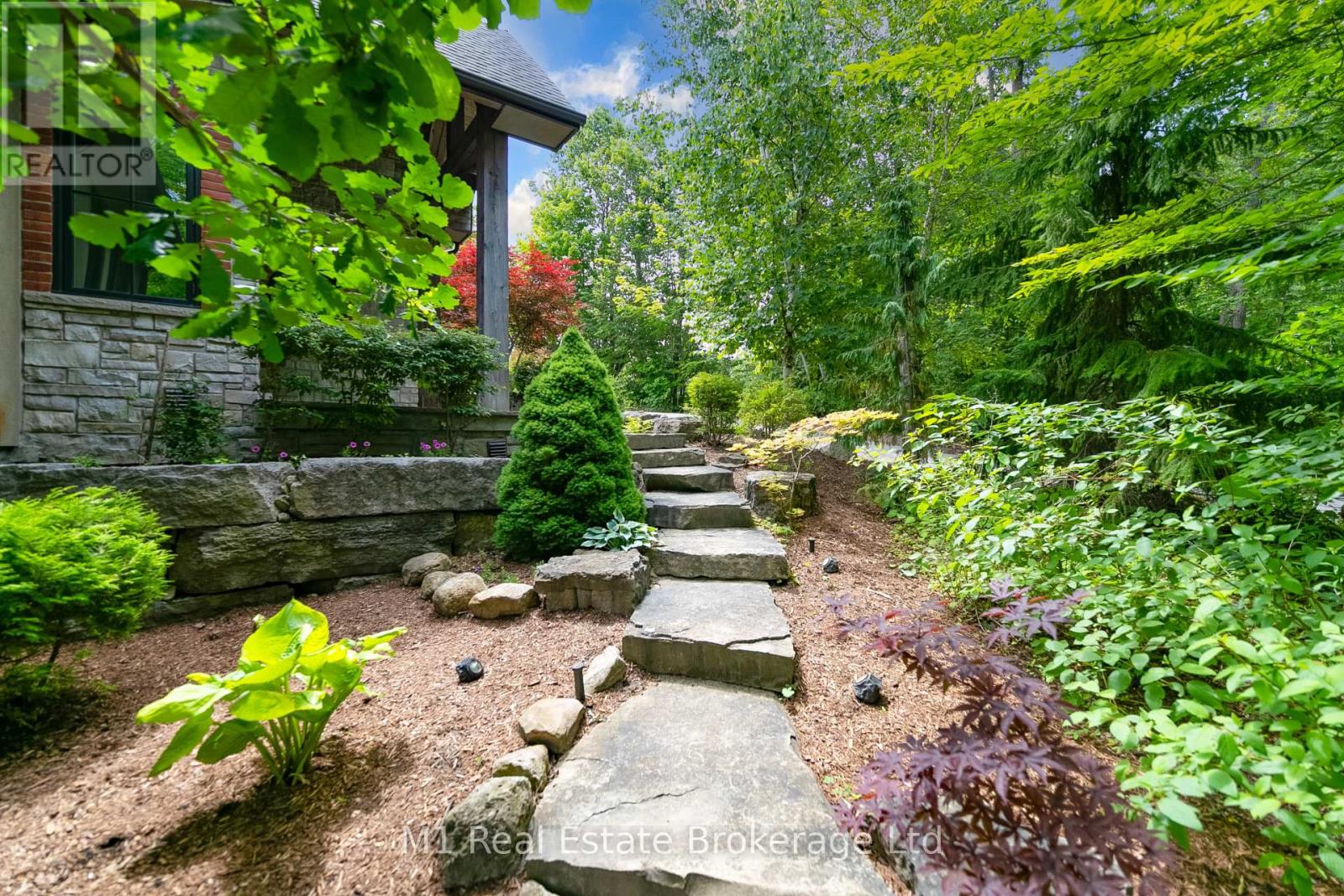 13569 Dublin Line, Halton Hills, Ontario  L7J 2L7 - Photo 4 - W12272342