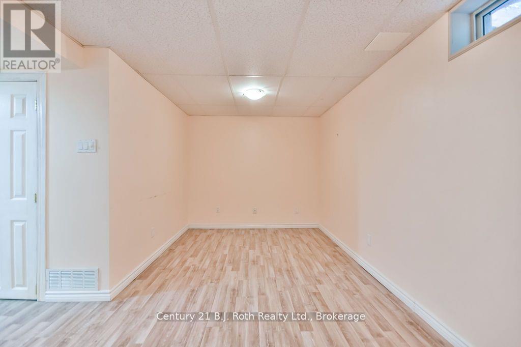 9 - 492 Laclie Street, Orillia, Ontario  L3V 7V2 - Photo 33 - S12272395