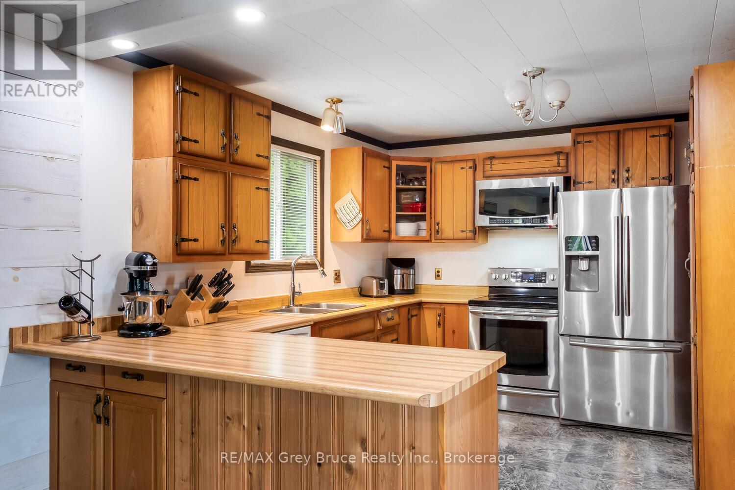 68 Tamarac Road, Northern Bruce Peninsula, Ontario  N0H 2M0 - Photo 19 - X12272396