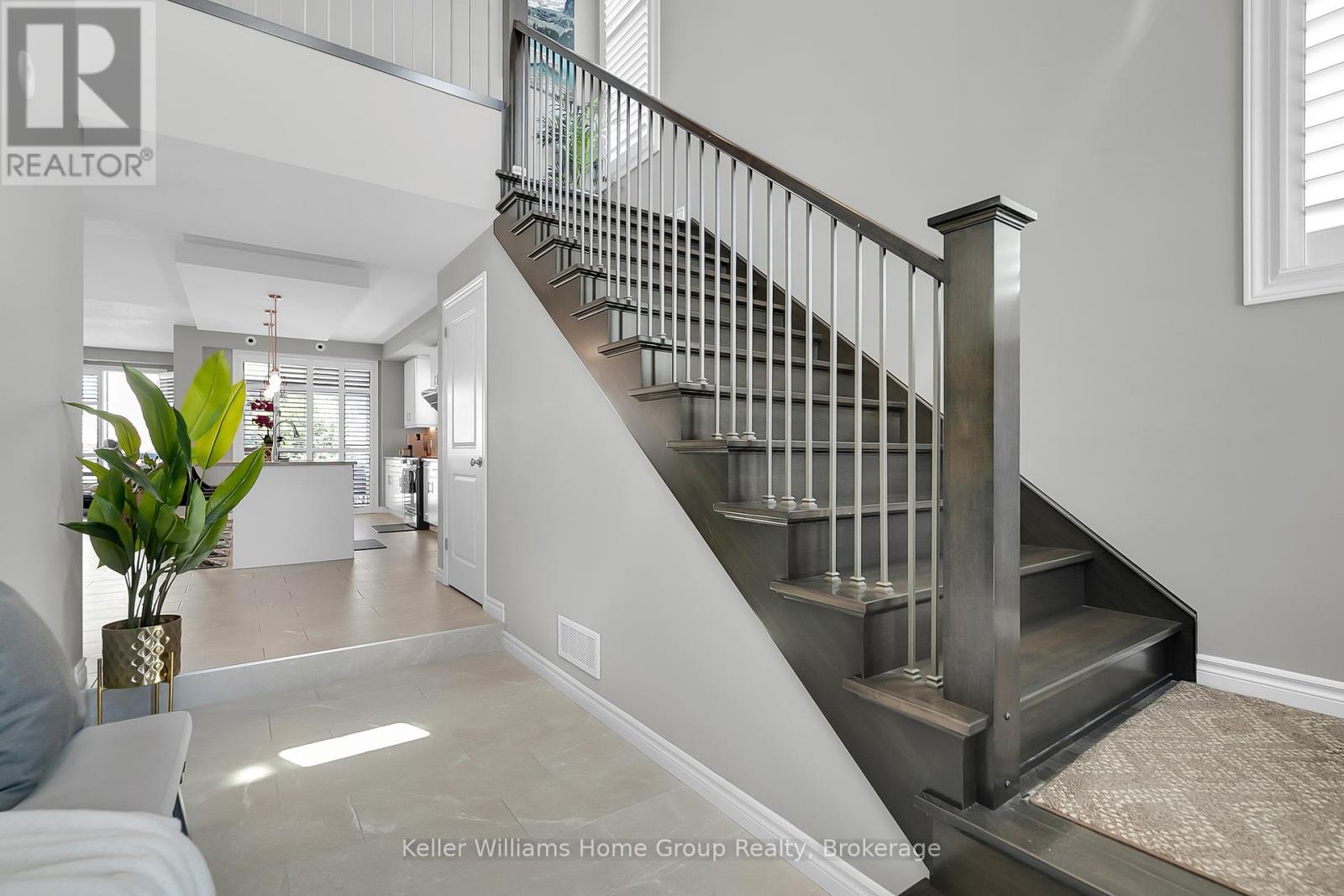 121 Lovett Lane, Guelph, Ontario  N1G 0H1 - Photo 5 - X12272505