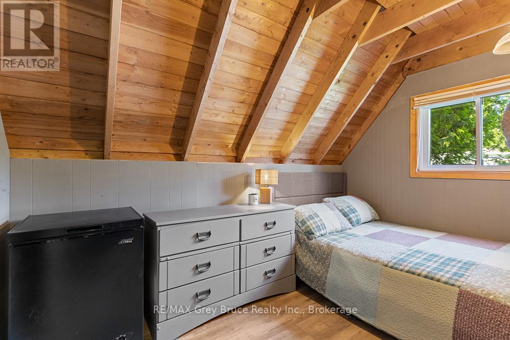 40 Aberdeen Avenue, Northern Bruce Peninsula, Ontario  N0H 2T0 - Photo 21 - X12272624