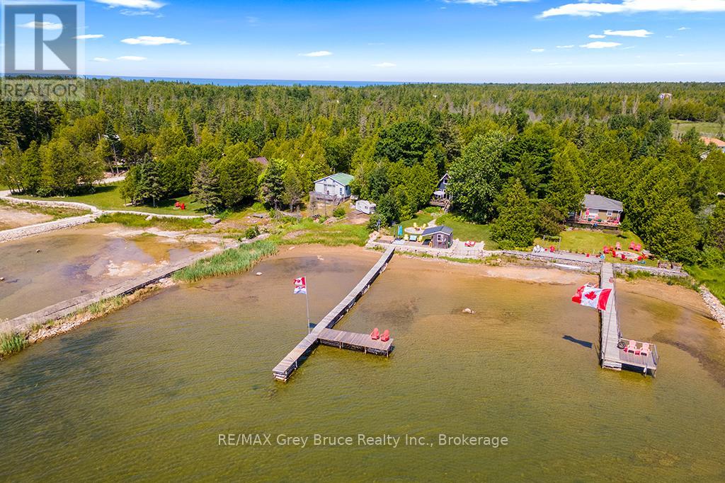 40 Aberdeen Avenue, Northern Bruce Peninsula, Ontario  N0H 2T0 - Photo 44 - X12272624