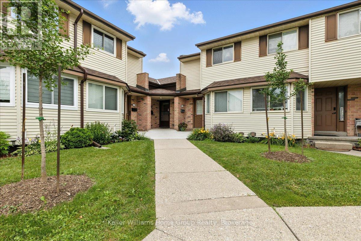 10 - 40 Silvercreek Parkway N, Guelph, Ontario  N1H 7X5 - Photo 2 - X12272652
