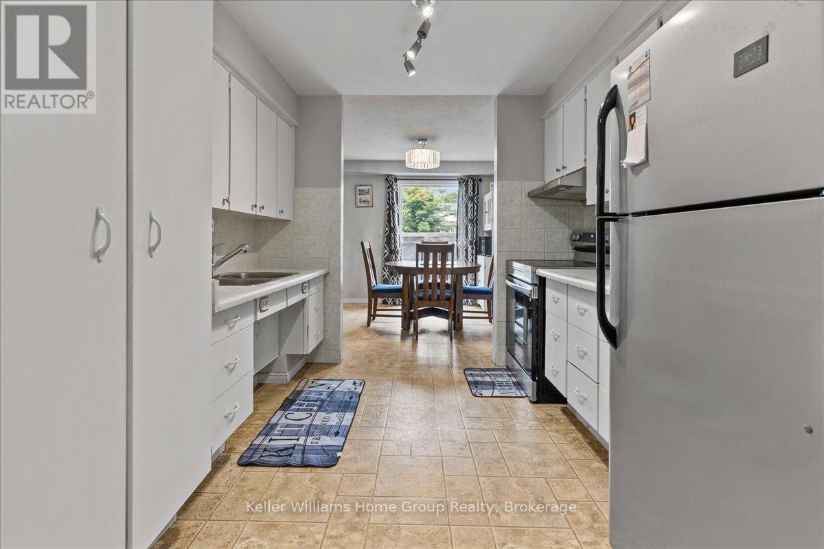 10 - 40 Silvercreek Parkway N, Guelph, Ontario  N1H 7X5 - Photo 4 - X12272652