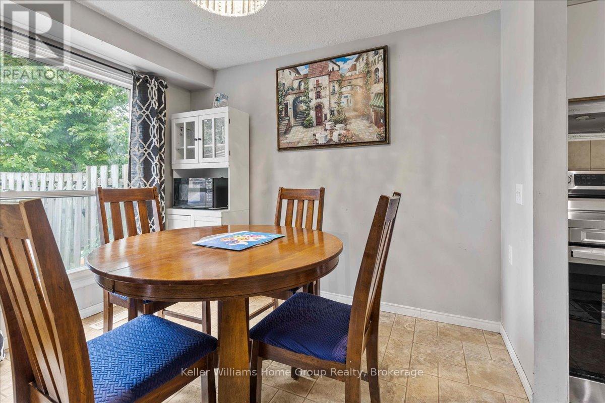 10 - 40 Silvercreek Parkway N, Guelph, Ontario  N1H 7X5 - Photo 7 - X12272652