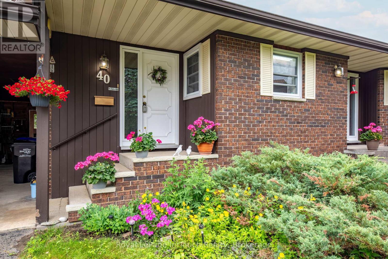 40 Payette Drive, Penetanguishene, Ontario  L9M 1H5 - Photo 3 - S12272797