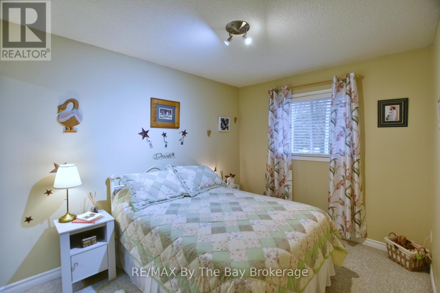 97 Glen Eton Road, Wasaga Beach, Ontario  L9Z 1E8 - Photo 13 - S12272852
