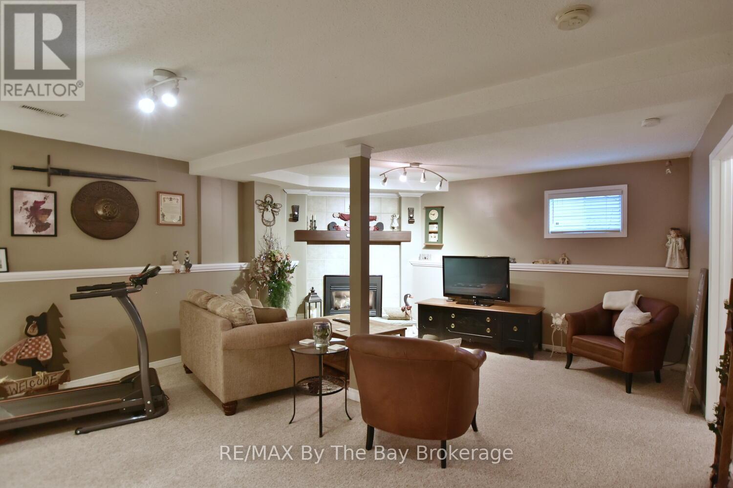 97 Glen Eton Road, Wasaga Beach, Ontario  L9Z 1E8 - Photo 18 - S12272852