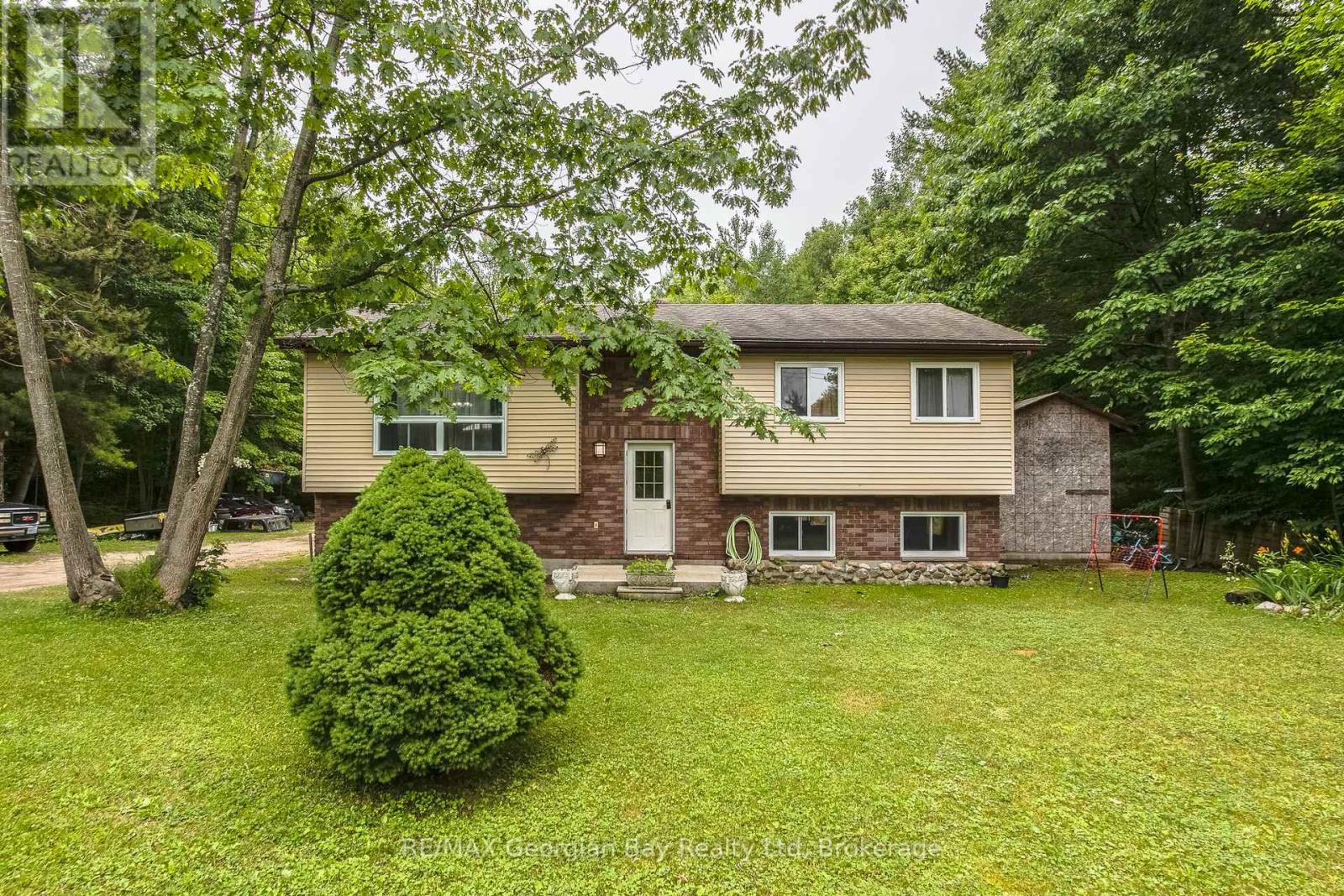 41 Tucson Road, Tiny, Ontario  L9M 0B6 - Photo 1 - S12272981