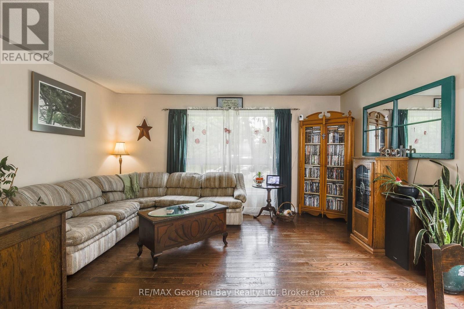 41 Tucson Road, Tiny, Ontario  L9M 0B6 - Photo 4 - S12272981