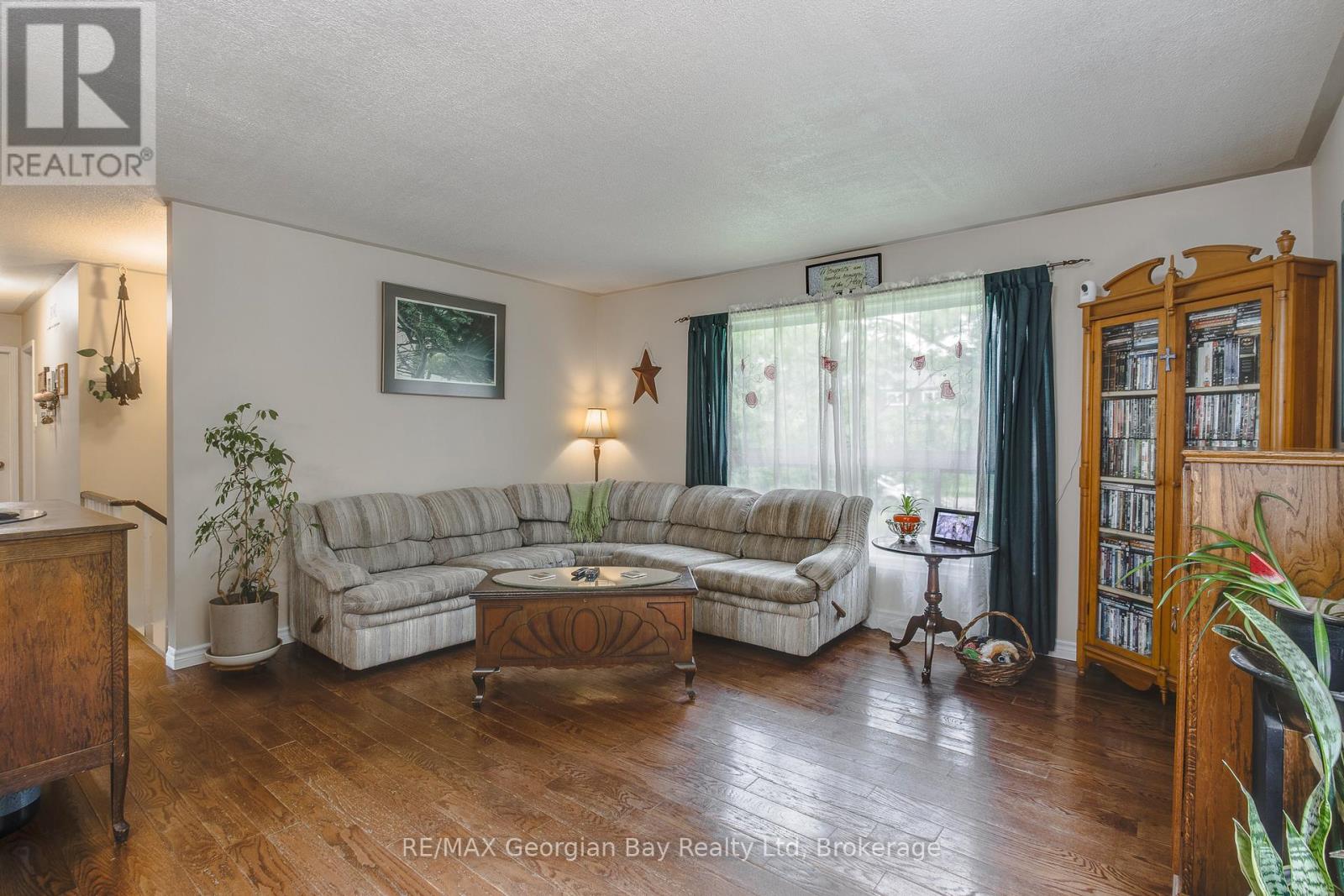 41 Tucson Road, Tiny, Ontario  L9M 0B6 - Photo 5 - S12272981