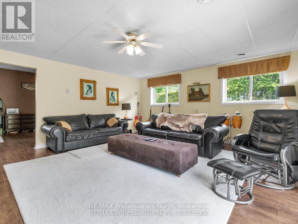 1287 Golden Beach Road, Bracebridge, Ontario  P1L 1C5 - Photo 24 - X12272935