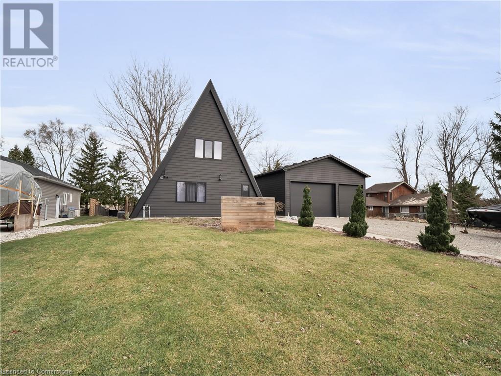 8464 ADAMS Court, Thedford, Ontario
