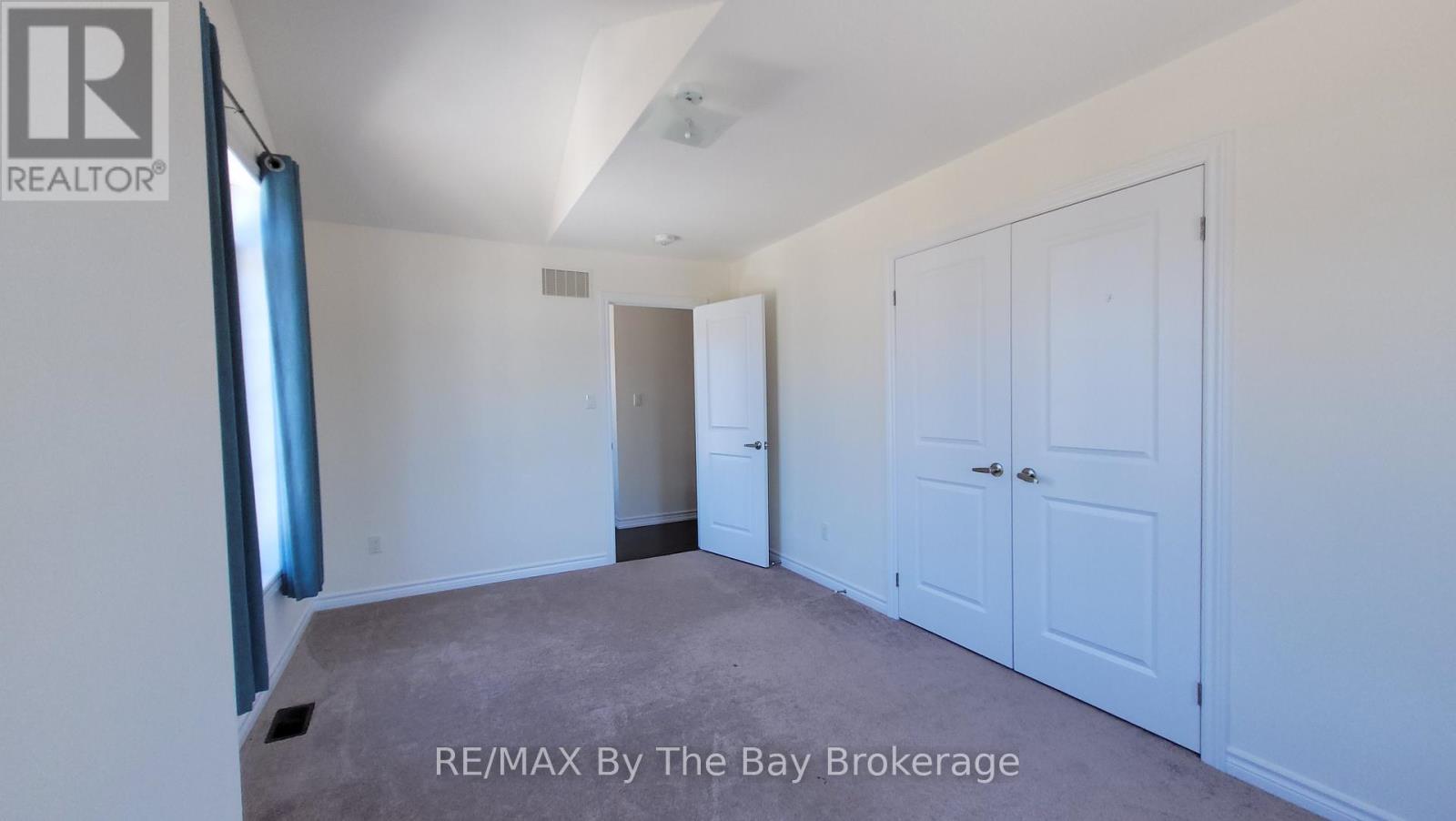 218 Roy Drive, Clearview, Ontario  L0M 1S0 - Photo 39 - S12273579