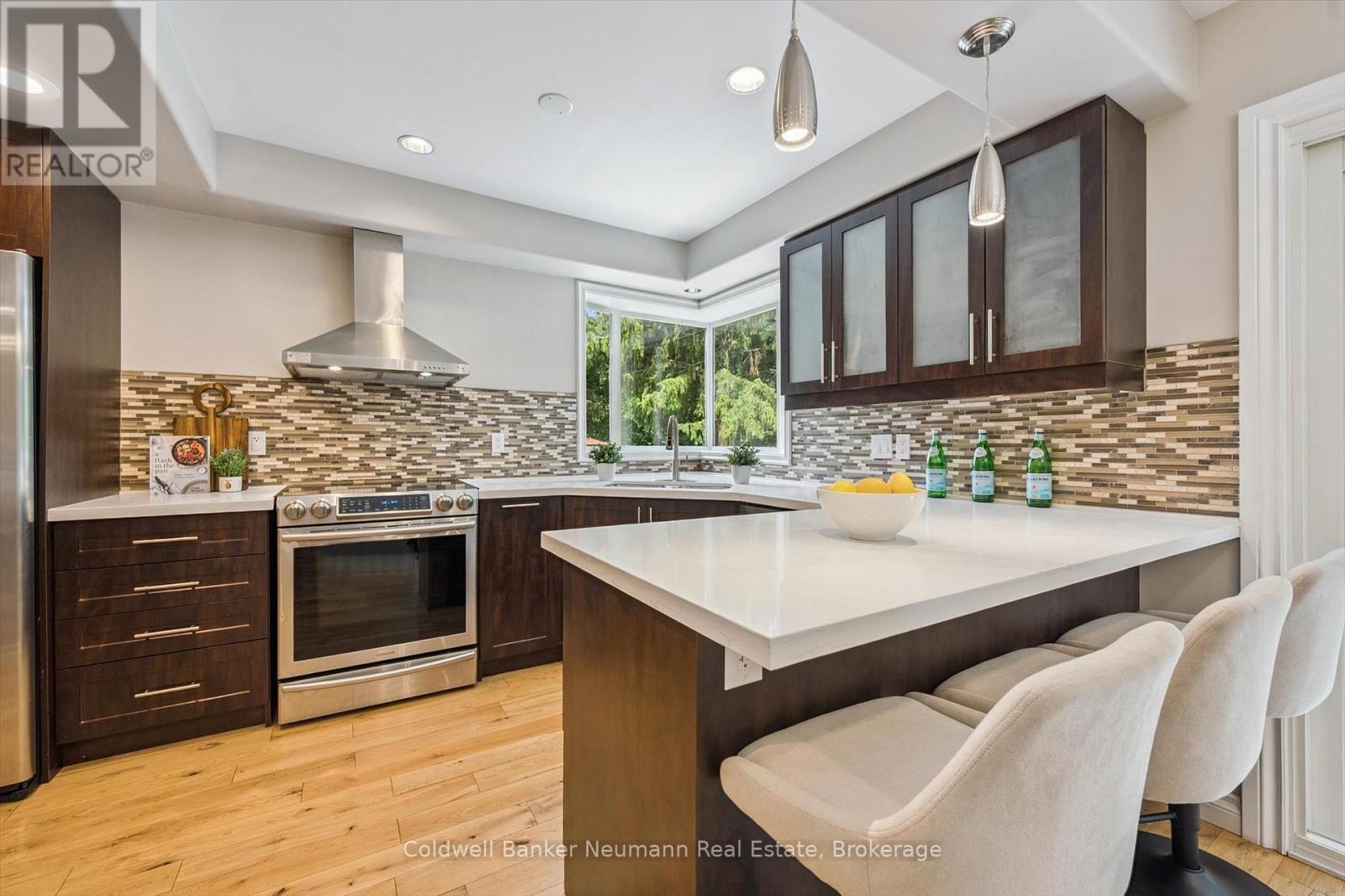 30 Maple Street, Guelph, Ontario  N1G 2G2 - Photo 12 - X12273409