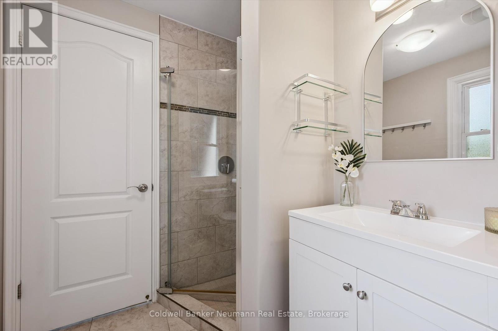 30 Maple Street, Guelph, Ontario  N1G 2G2 - Photo 27 - X12273409