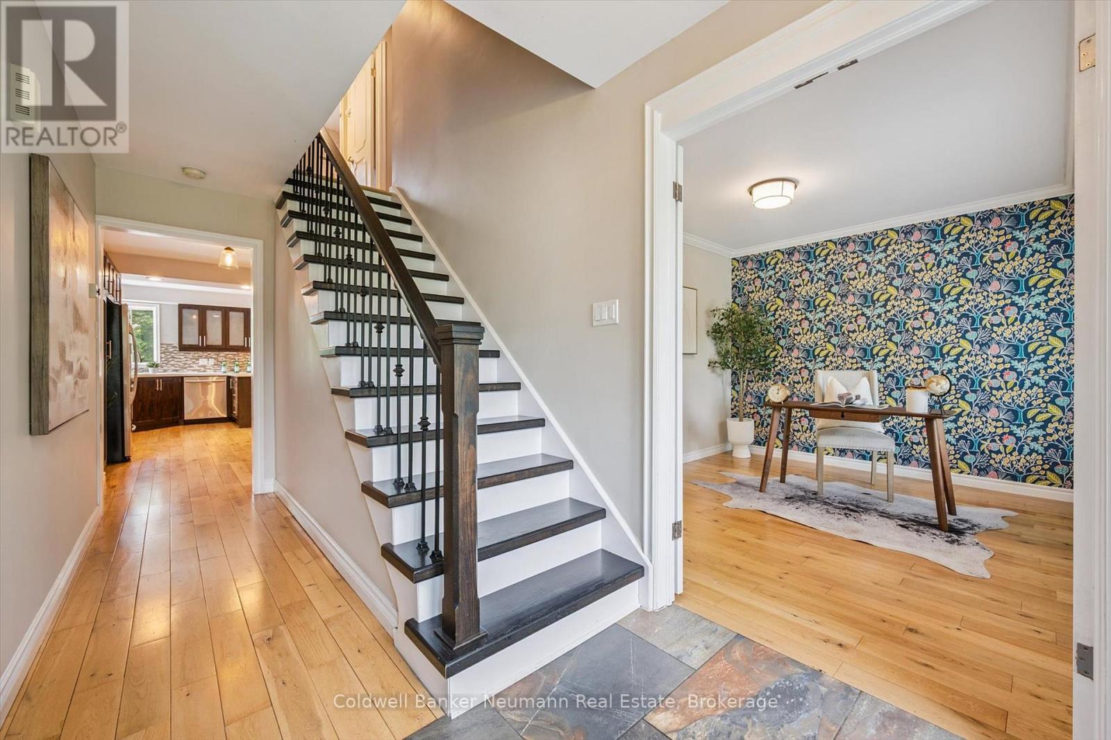30 Maple Street, Guelph, Ontario  N1G 2G2 - Photo 5 - X12273409