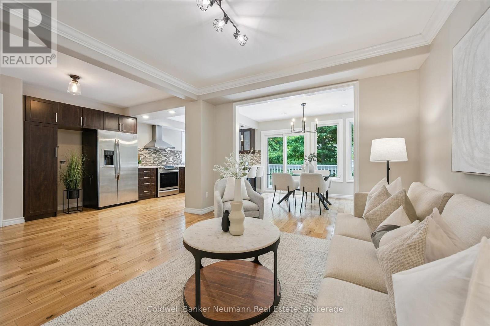 30 Maple Street, Guelph, Ontario  N1G 2G2 - Photo 8 - X12273409