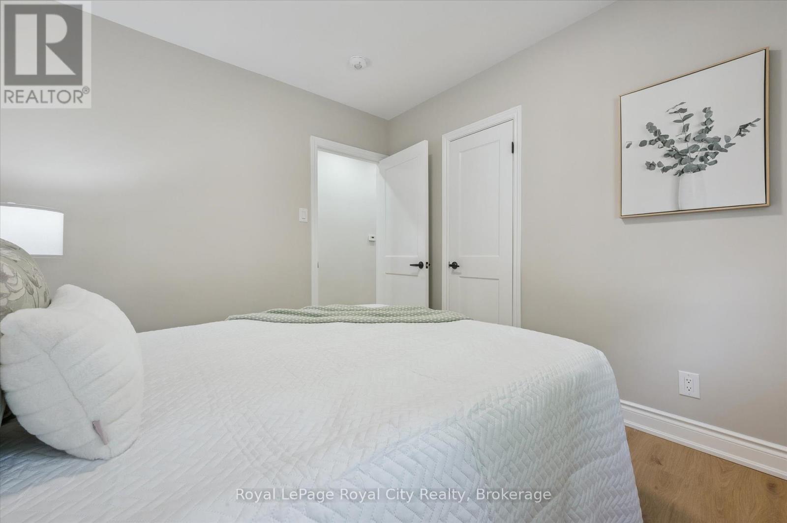 56 Dover Street, Waterloo, Ontario  N2J 1Z1 - Photo 13 - X12274174