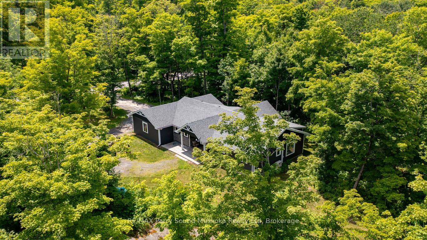 36 Long Lake Estates Road, Mcdougall, Ontario  P2A 2W7 - Photo 8 - X12274223