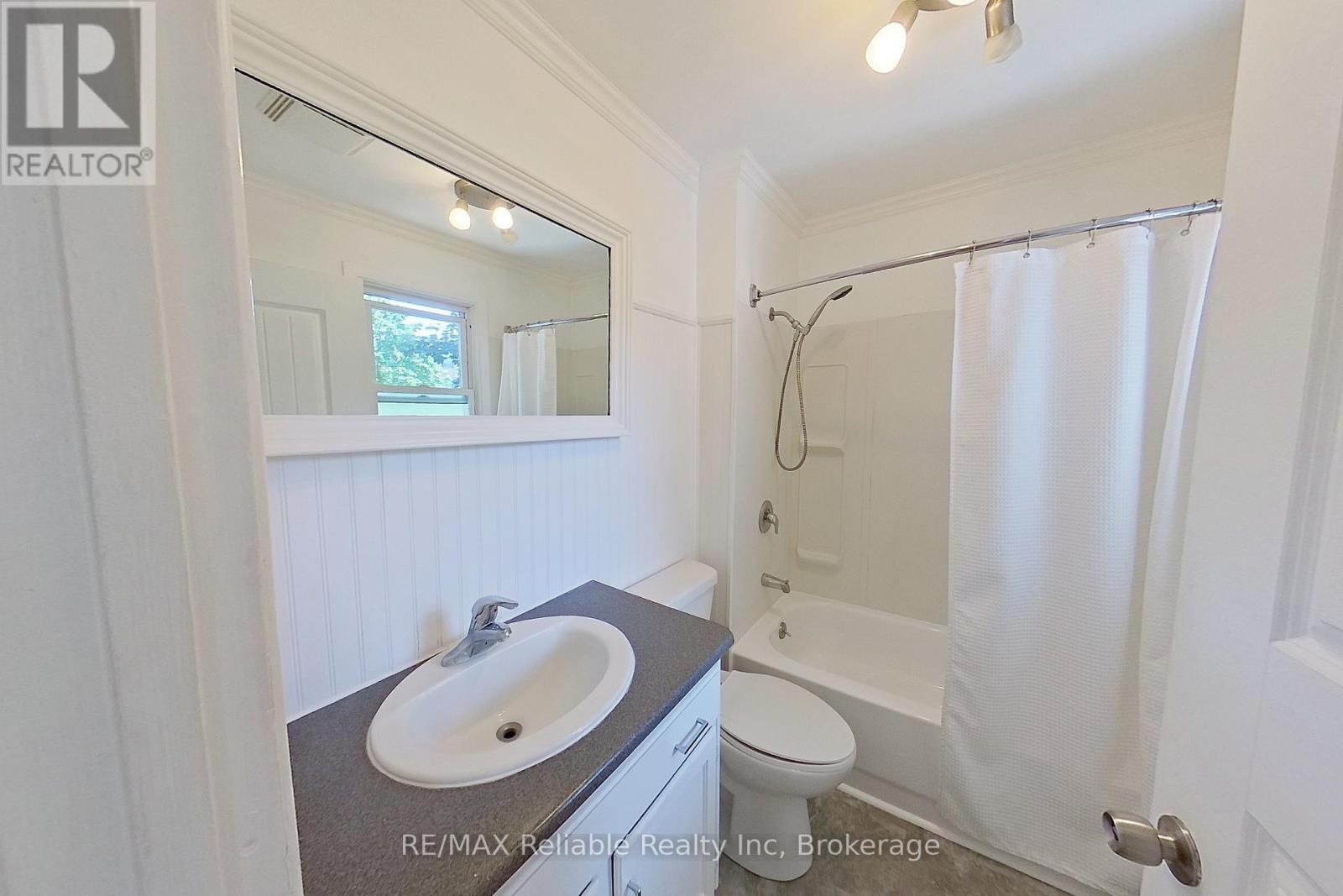 90 Raglan Street, Central Huron, Ontario  N0M 1L0 - Photo 21 - X12274248