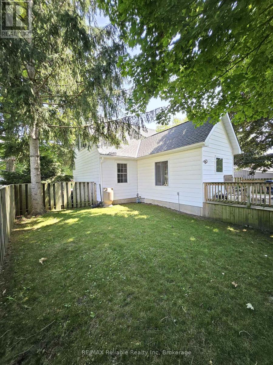 90 Raglan Street, Central Huron, Ontario  N0M 1L0 - Photo 42 - X12274248