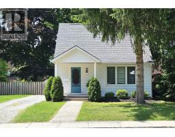 90 RAGLAN STREET, Central Huron, Ontario