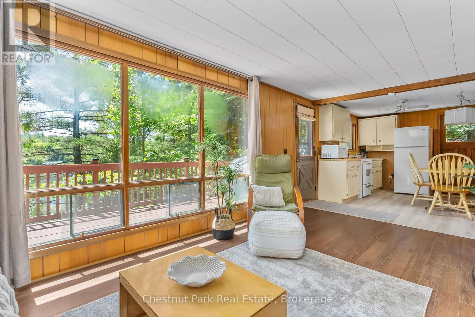 1054 10 Deewood Drive, Muskoka Lakes, Ontario  P0B 1M0 - Photo 16 - X12274261