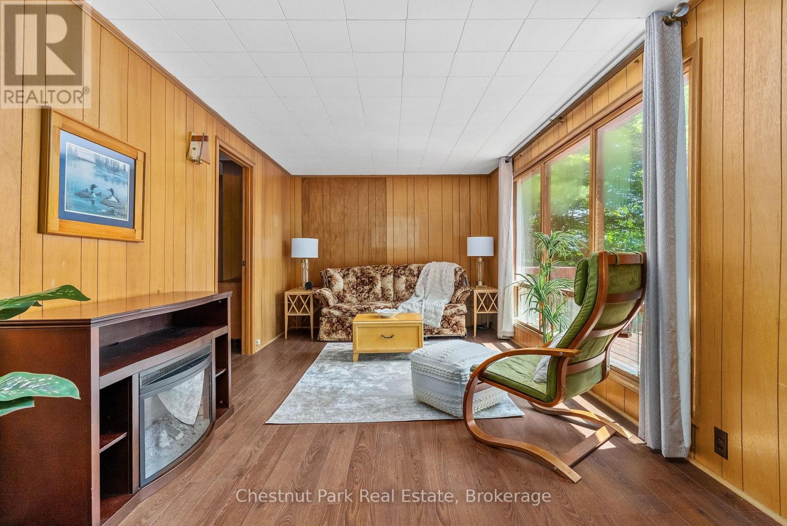 1054 10 Deewood Drive, Muskoka Lakes, Ontario  P0B 1M0 - Photo 18 - X12274261