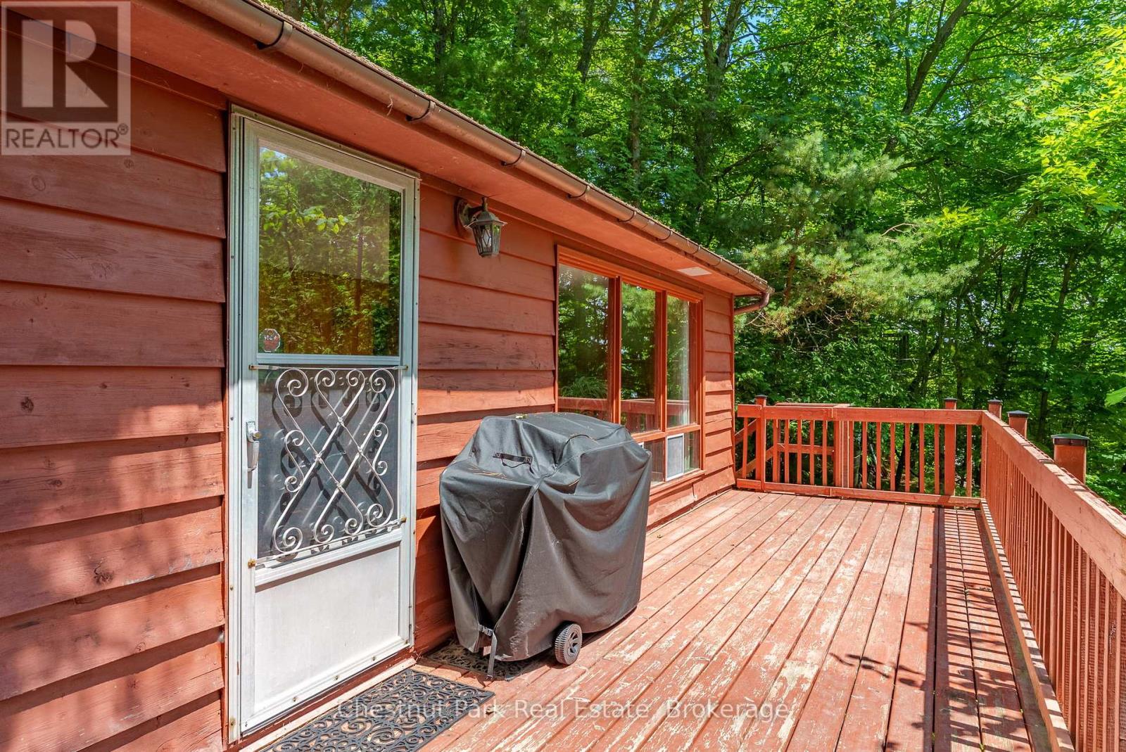 1054 10 Deewood Drive, Muskoka Lakes, Ontario  P0B 1M0 - Photo 25 - X12274261