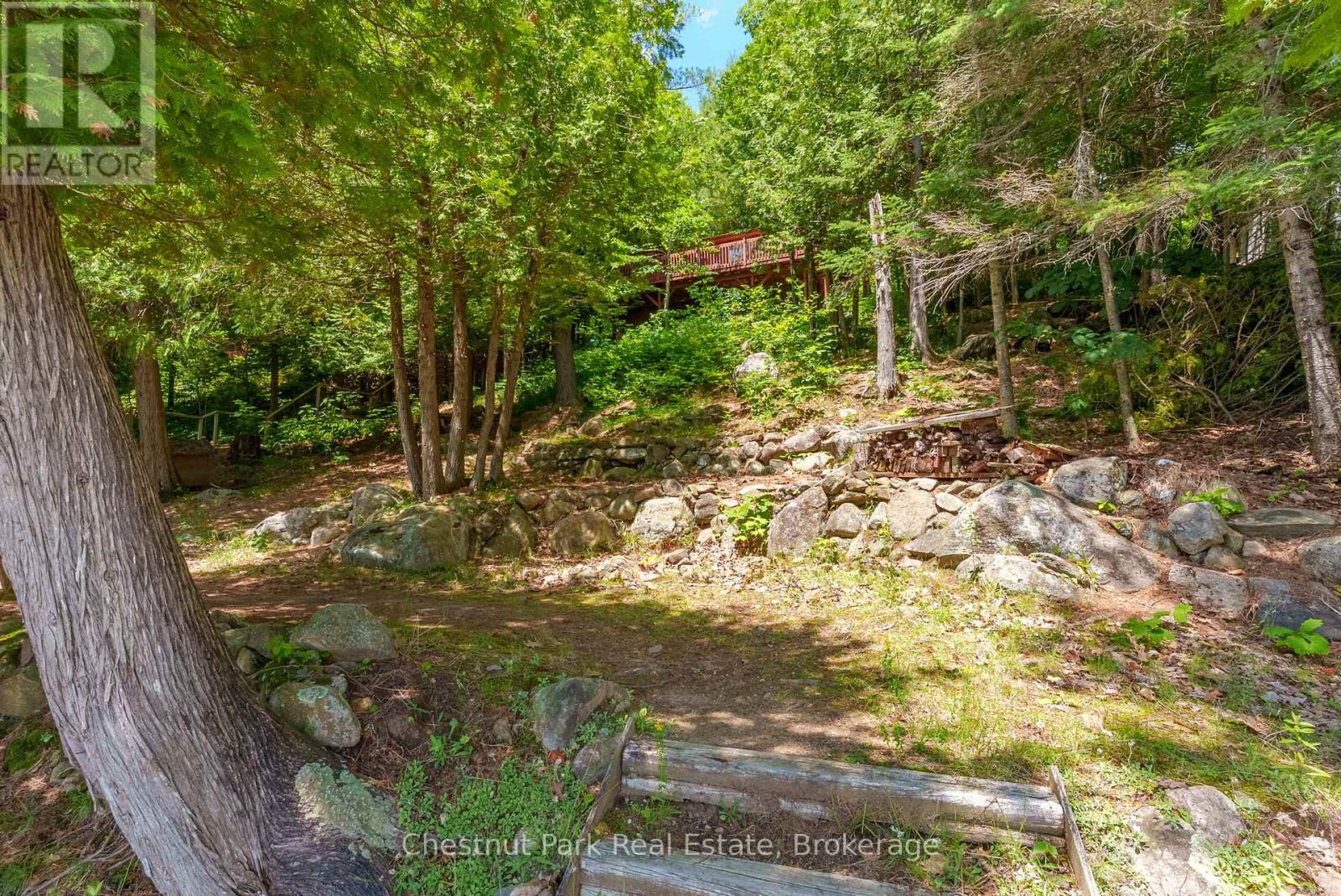 1054 10 Deewood Drive, Muskoka Lakes, Ontario  P0B 1M0 - Photo 32 - X12274261
