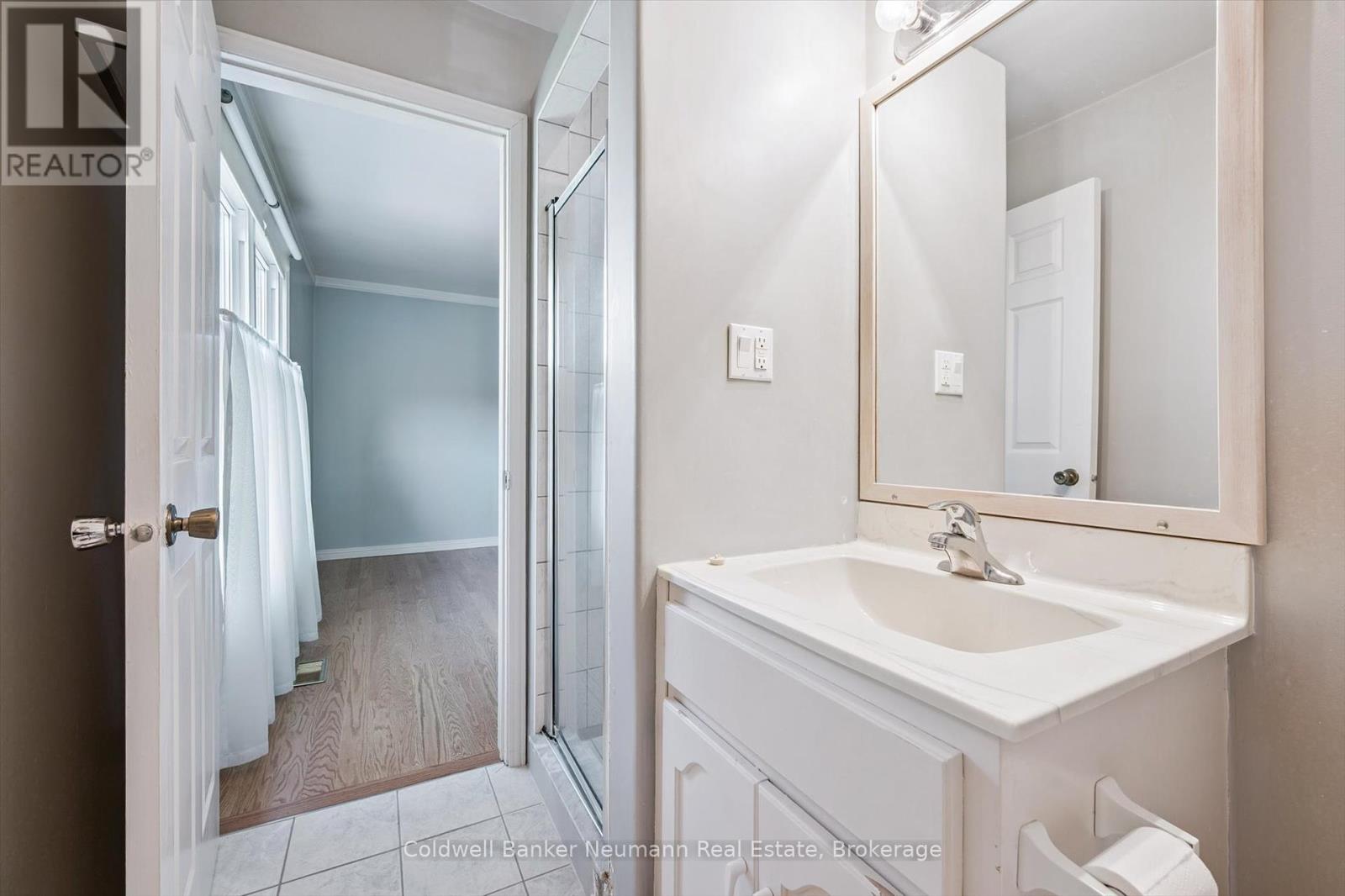 76 Shadybrook Crescent, Guelph, Ontario  N1G 3G6 - Photo 25 - X12274342