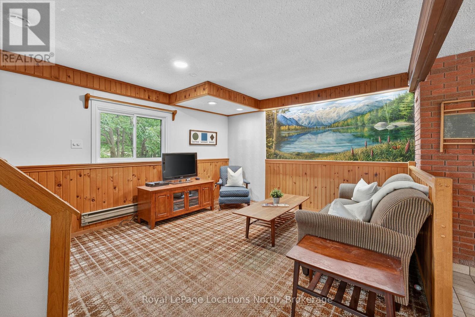 119 Tyrol Avenue, Blue Mountains, Ontario  N0H 2E0 - Photo 11 - X12274381
