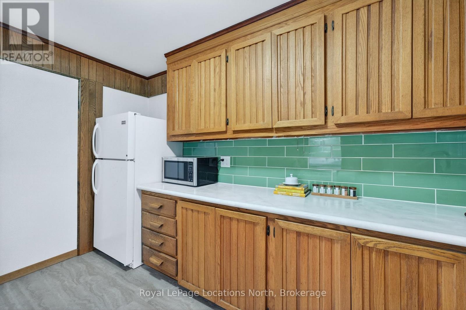 119 Tyrol Avenue, Blue Mountains, Ontario  N0H 2E0 - Photo 15 - X12274381