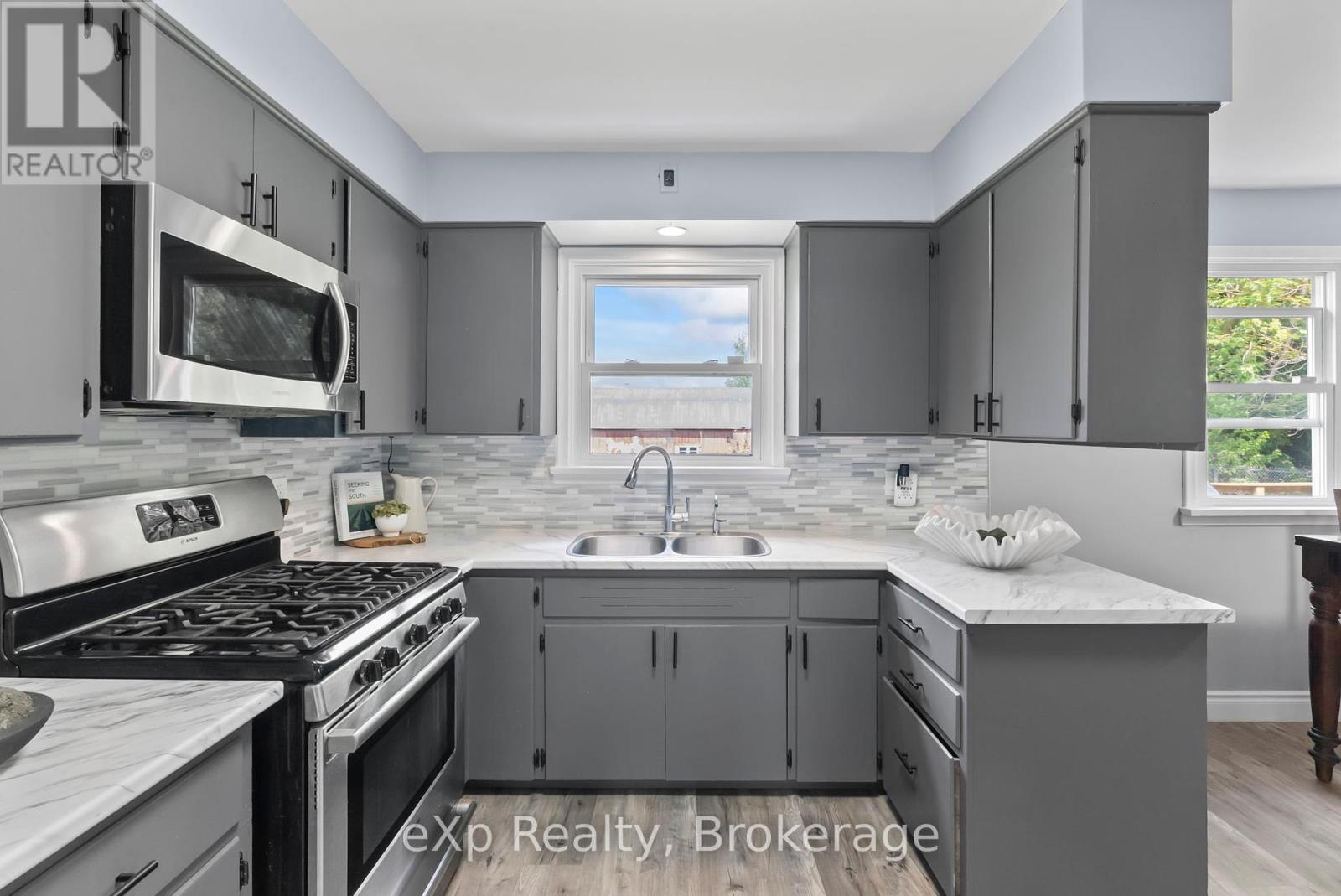 450 Smith Street, Wellington North, Ontario  N0G 1A0 - Photo 15 - X12275106